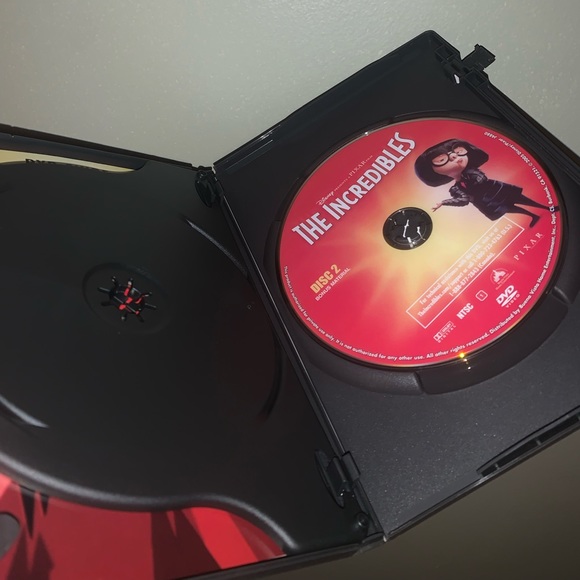The Incredibles 2 Disc Collection Edition! - Picture 5 of 6